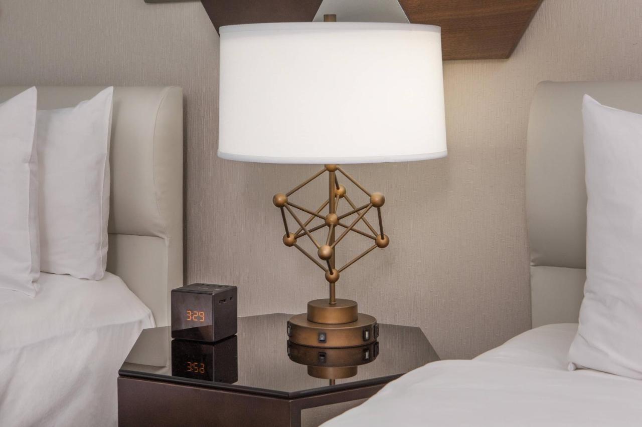 Le Meridien Boston Cambridge